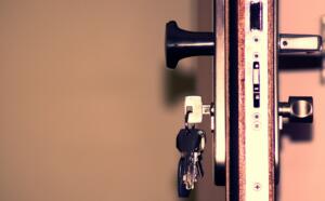 12.Hoe werkt een magneetcontact in combinatie met een alarm